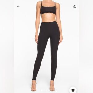 SKIMS Fits Everybody Leggings in Onyx NWOT